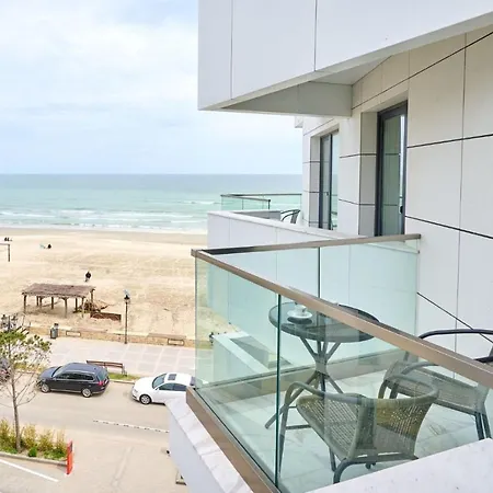 아파트 Onix - Infinity Pool & Năvodari