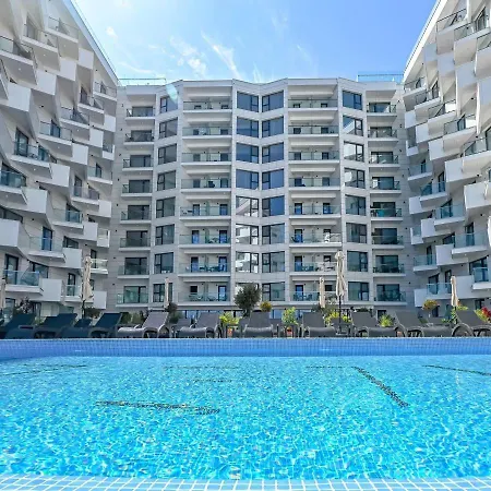 Onix - Infinity Pool & Spa