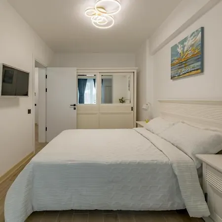 Onix - Infinity Pool & Spa Apartmán