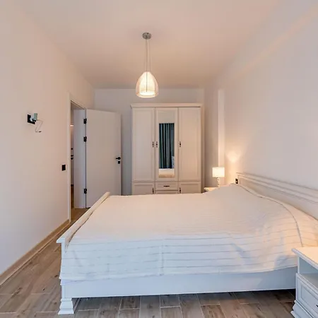 Onix - Infinity Pool & Spa Apartament Năvodari