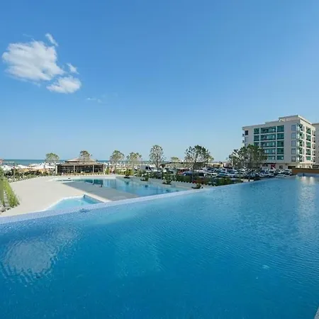 Onix - Infinity Pool & Spa